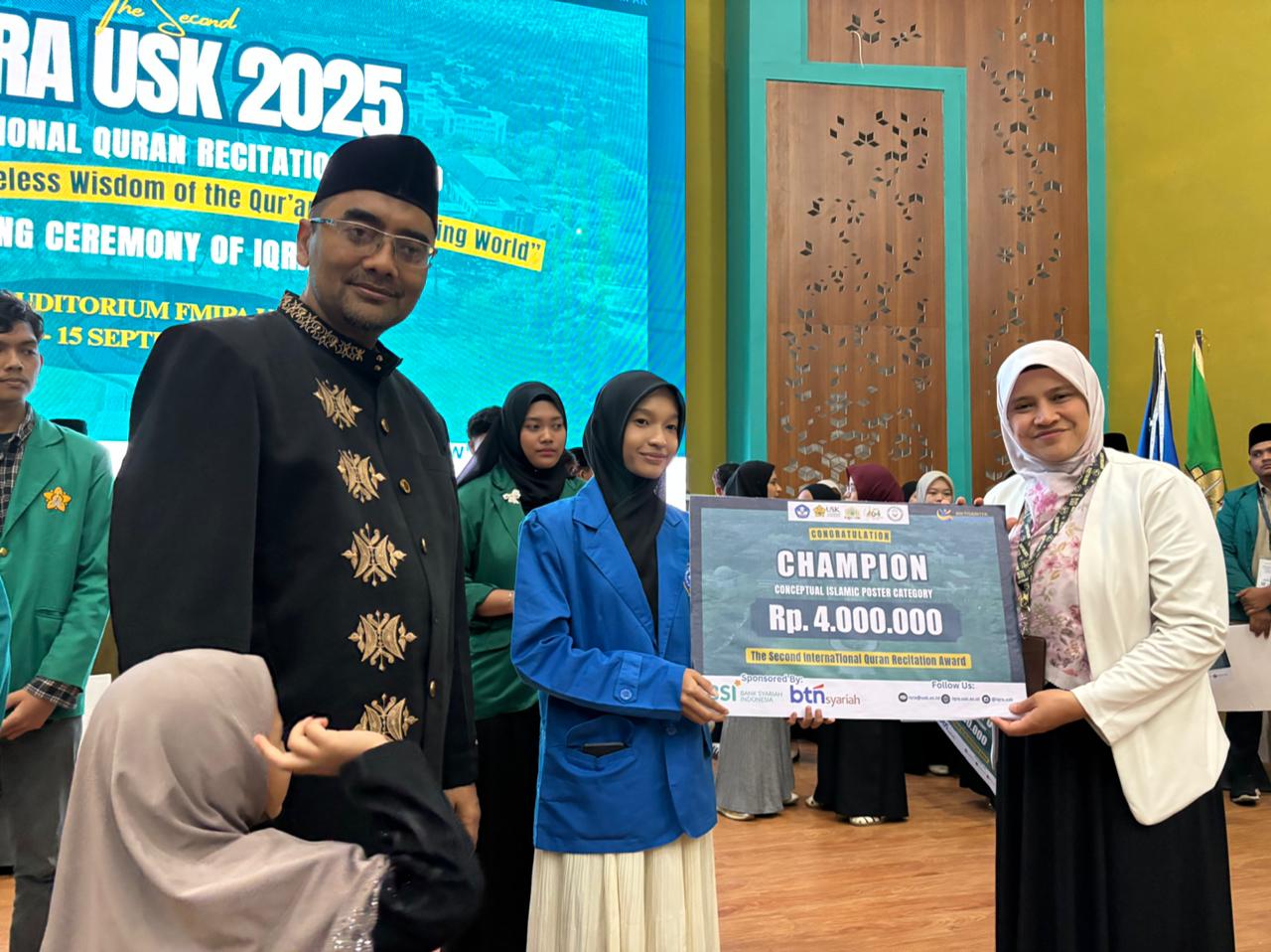 Keren, Niswatul Khaira Sabet Juara 1 Lomba Poster di Tingkat Internasional